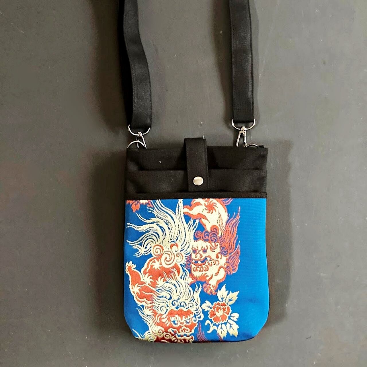 帯ショルダー 黒×袋帯 菊花 着物帯リメイク 日月堂オリジナル