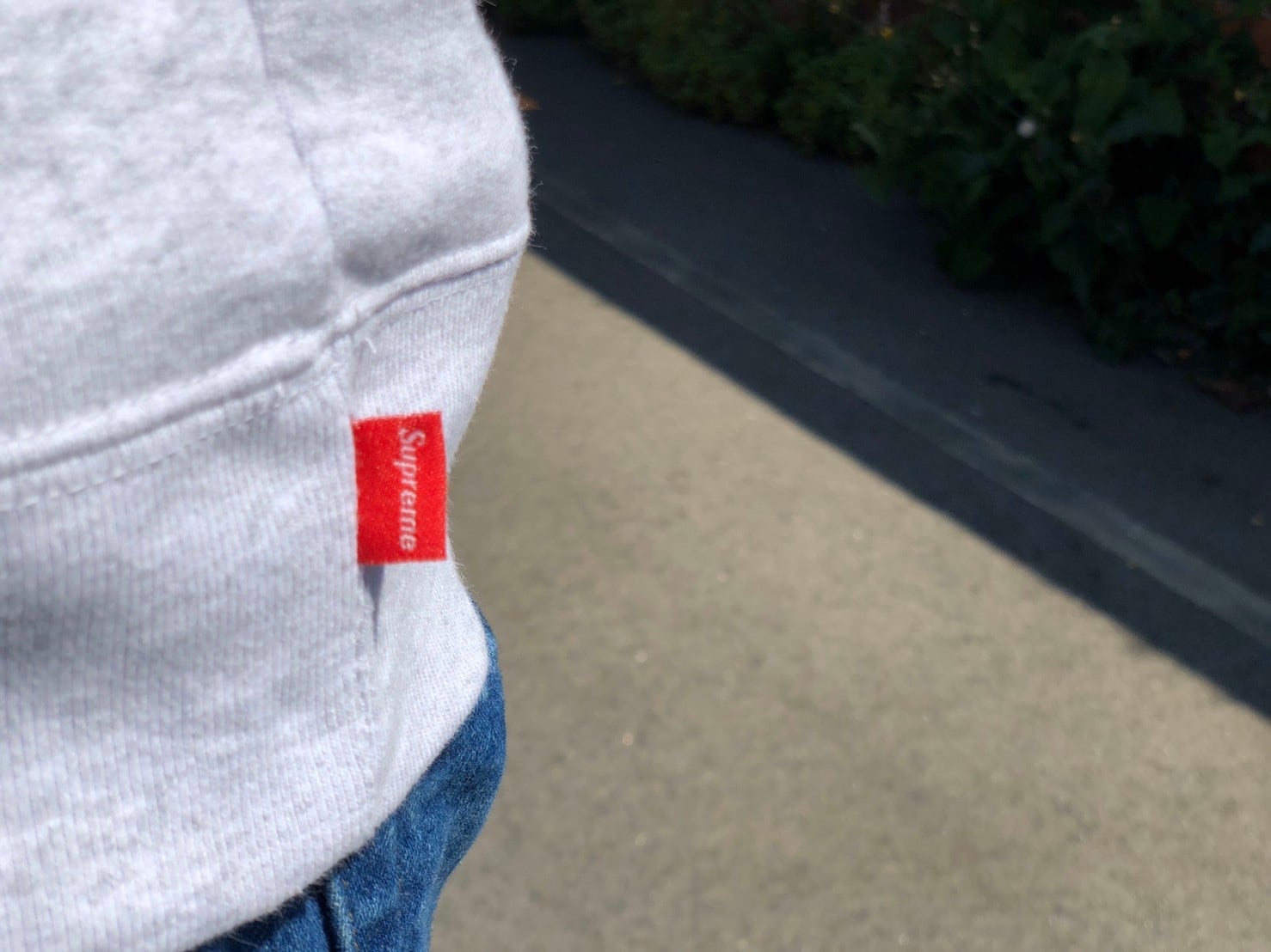 20SS Supreme UNDERLINE CREWNECK ASH GREY SMALL 110JD5835 | BRAND  