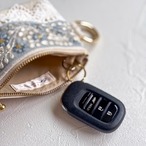 大人のためのインド刺繍キーポーチ / ICE BLUE　