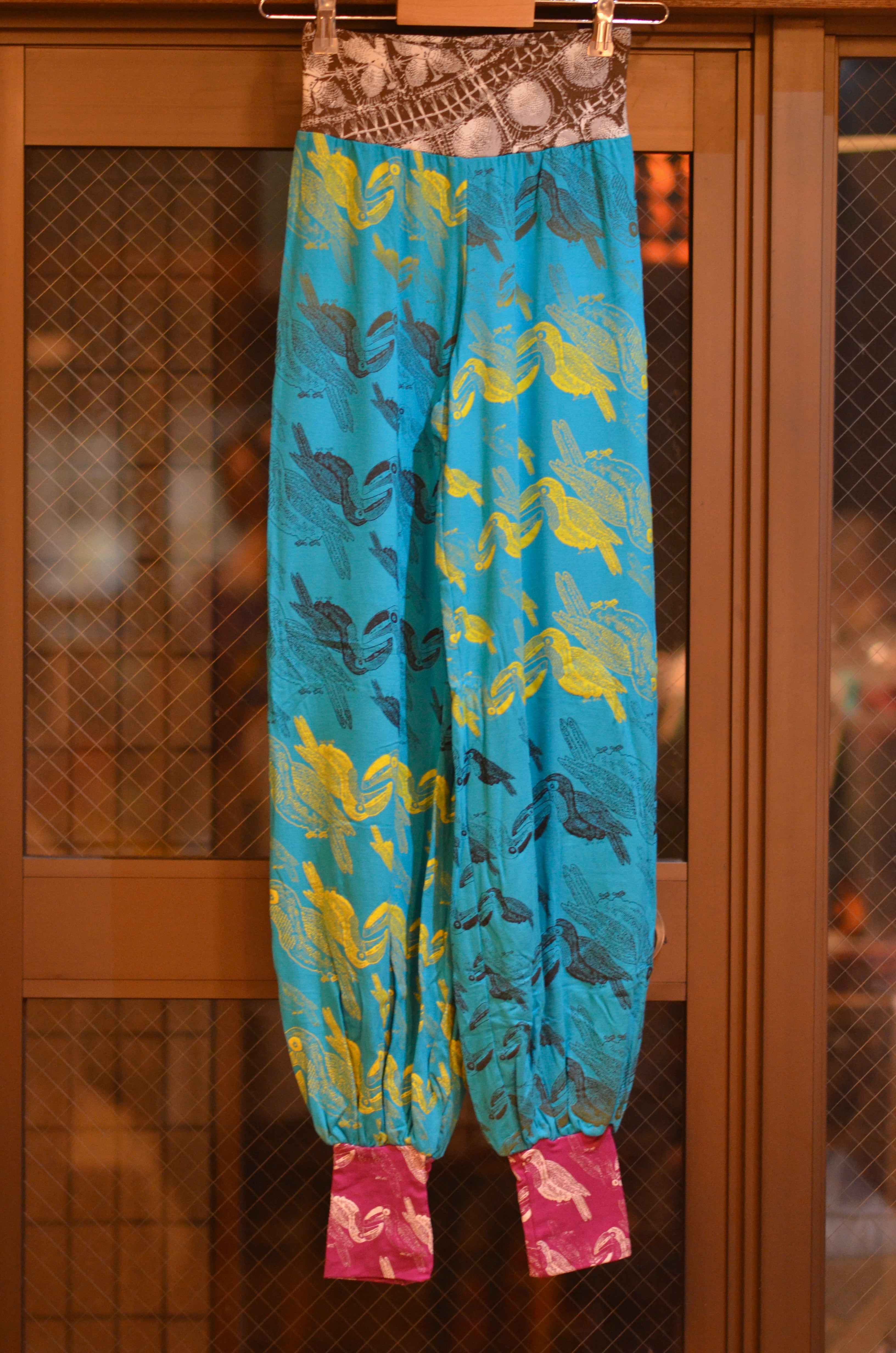 アラジンパンツ(ターコイズブルー/トゥカン柄) | juanadearco