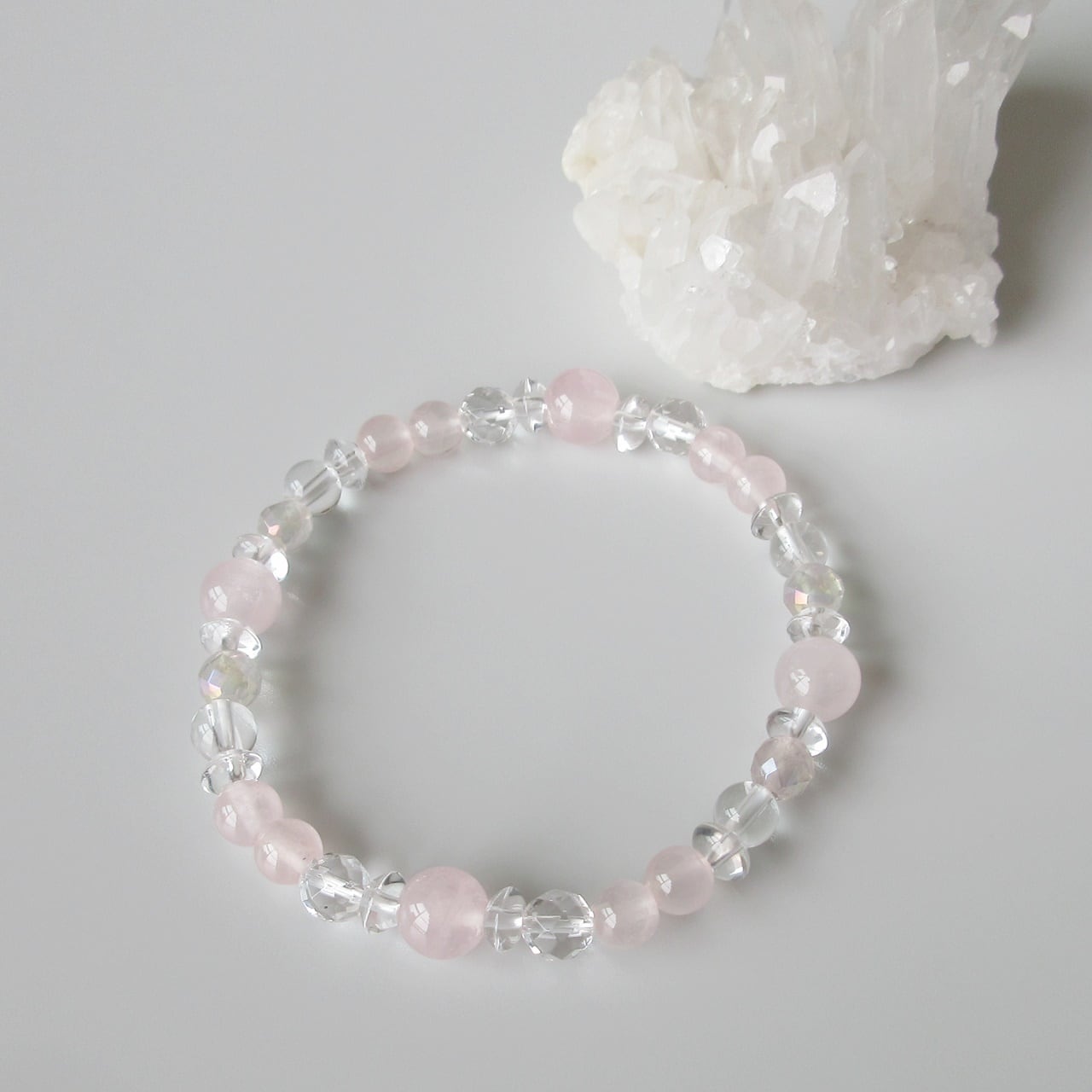 ローズクオーツとヘマタイトと水晶のブレスレット！かわいい！ ローズクオーツとヘマタイトと水晶のブレスレット！かわいい！ ローズ