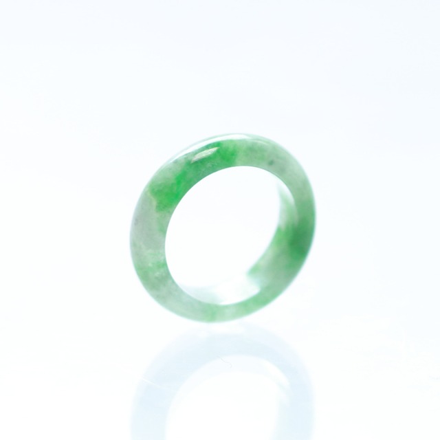 【10号】絶妙な色味！くり抜き甲丸リング A貨翡翠 jd_rg2099