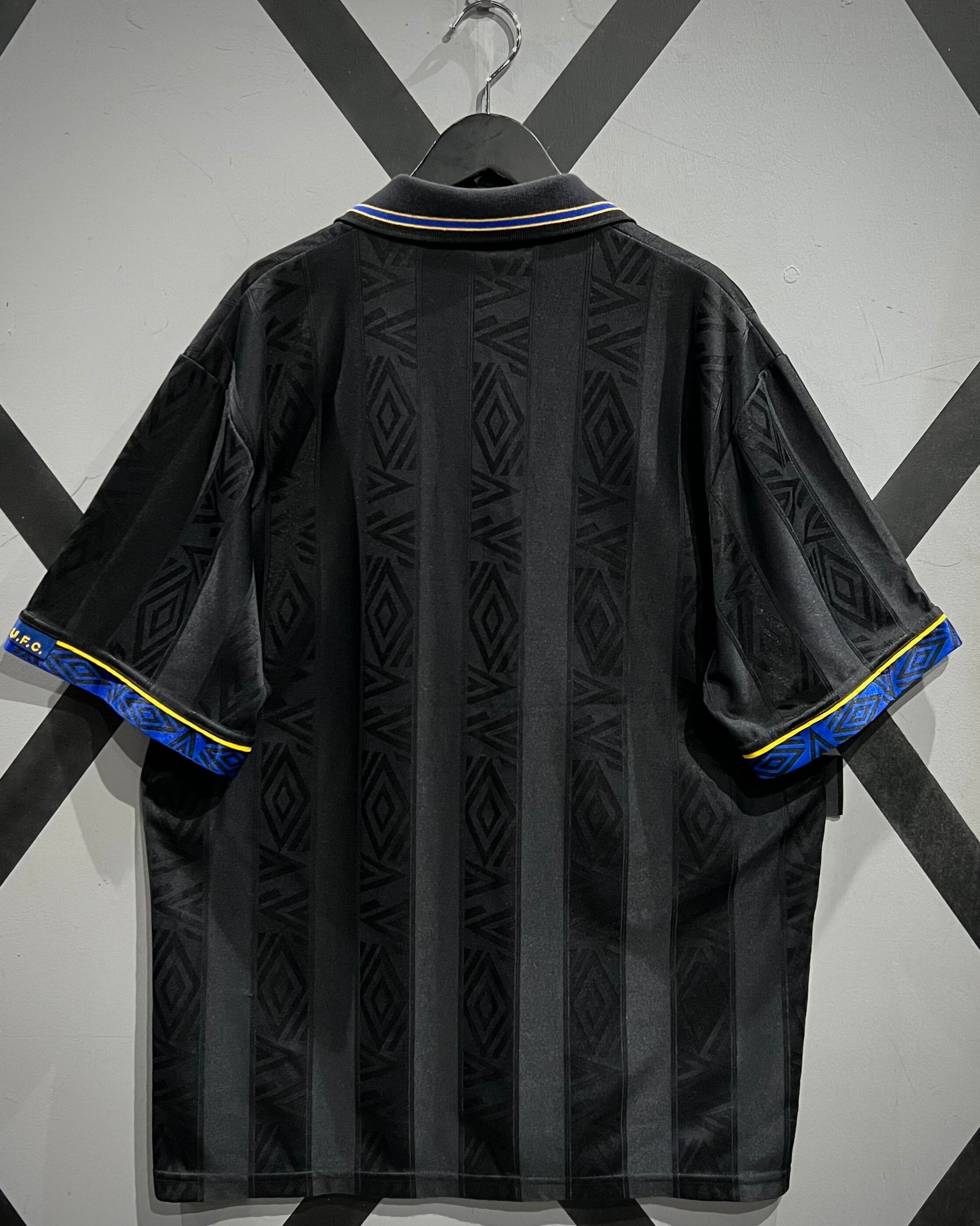 X VINTAGE】“UMBRO”“MANCHESTER UNITED”Emblem Embroidery Game Shirt