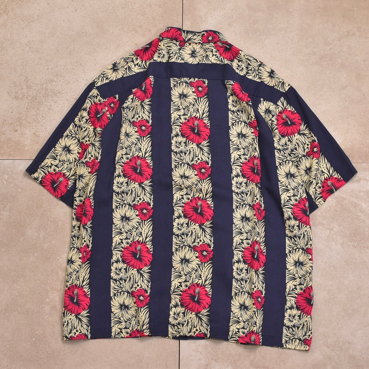 90s MAUI and Sons border pattern aloha shirt