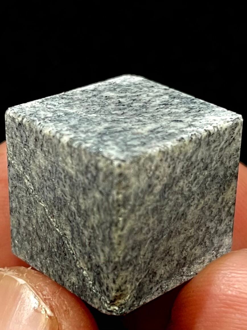 17) 世界初!強力な引き寄せ・統合「南極の石(アンタークティック・ストーン)」キューブ型