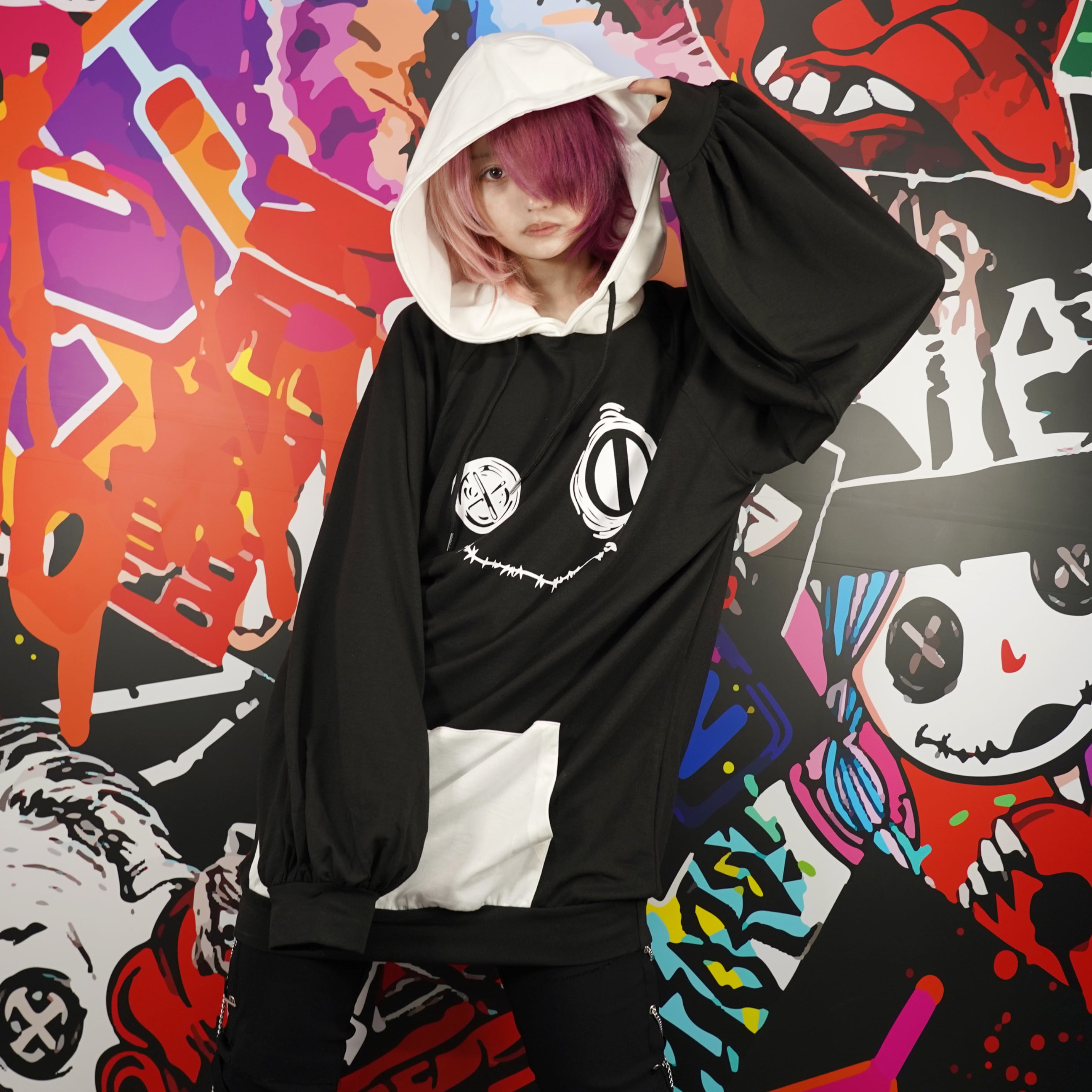 NIER SMILE BICOLOR HOODIE【WHITE×BLACK】 | NIER CLOTHING