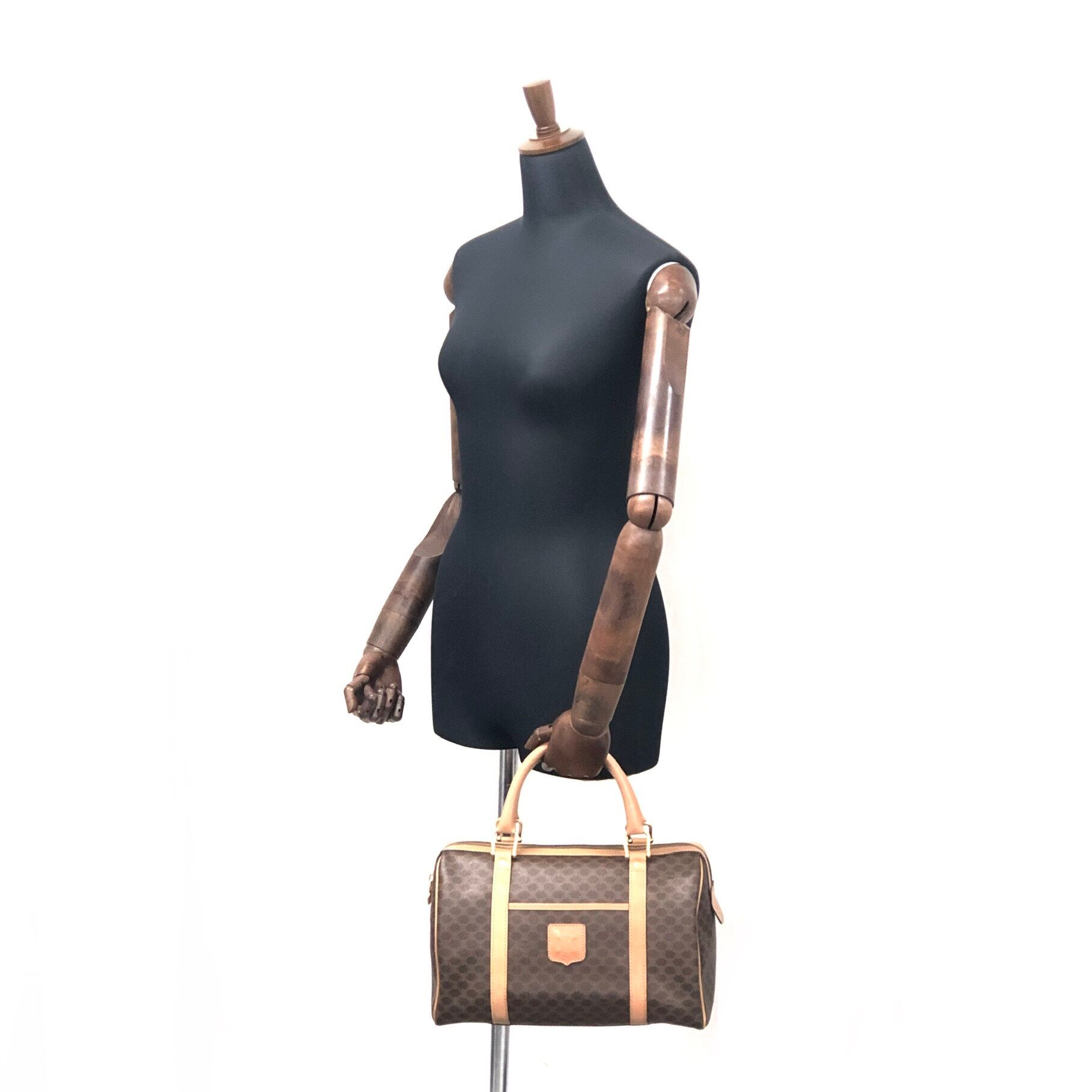 CELINE セリーヌ マカダム ブラゾン型押し フロントポケット CELINE セリーヌ マカダム ブラゾン型押し フロントポケット