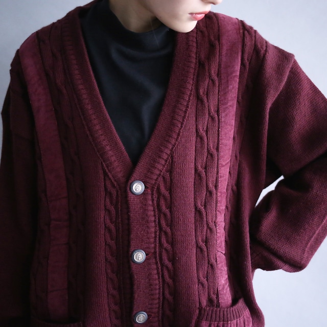 fake suede switching and 3D cable knit design loose silhouette 5b cardigan（made in italy）