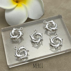 【2個】ドルフィントリプルチャーム /パーツ/イルカ