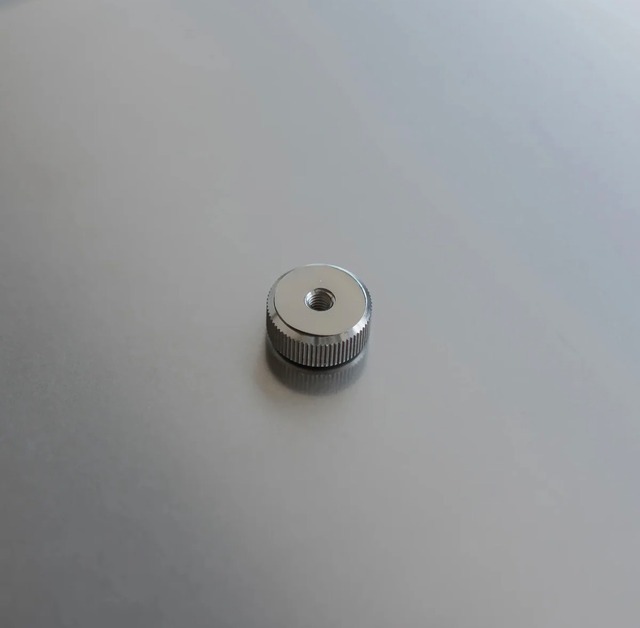 taG M6 Knurned nut