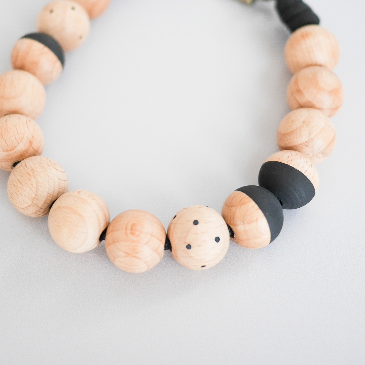 ドットビーズハンドストラップ M │DOT BEAD HAND STRAP M