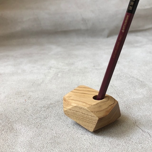 pen stand 01