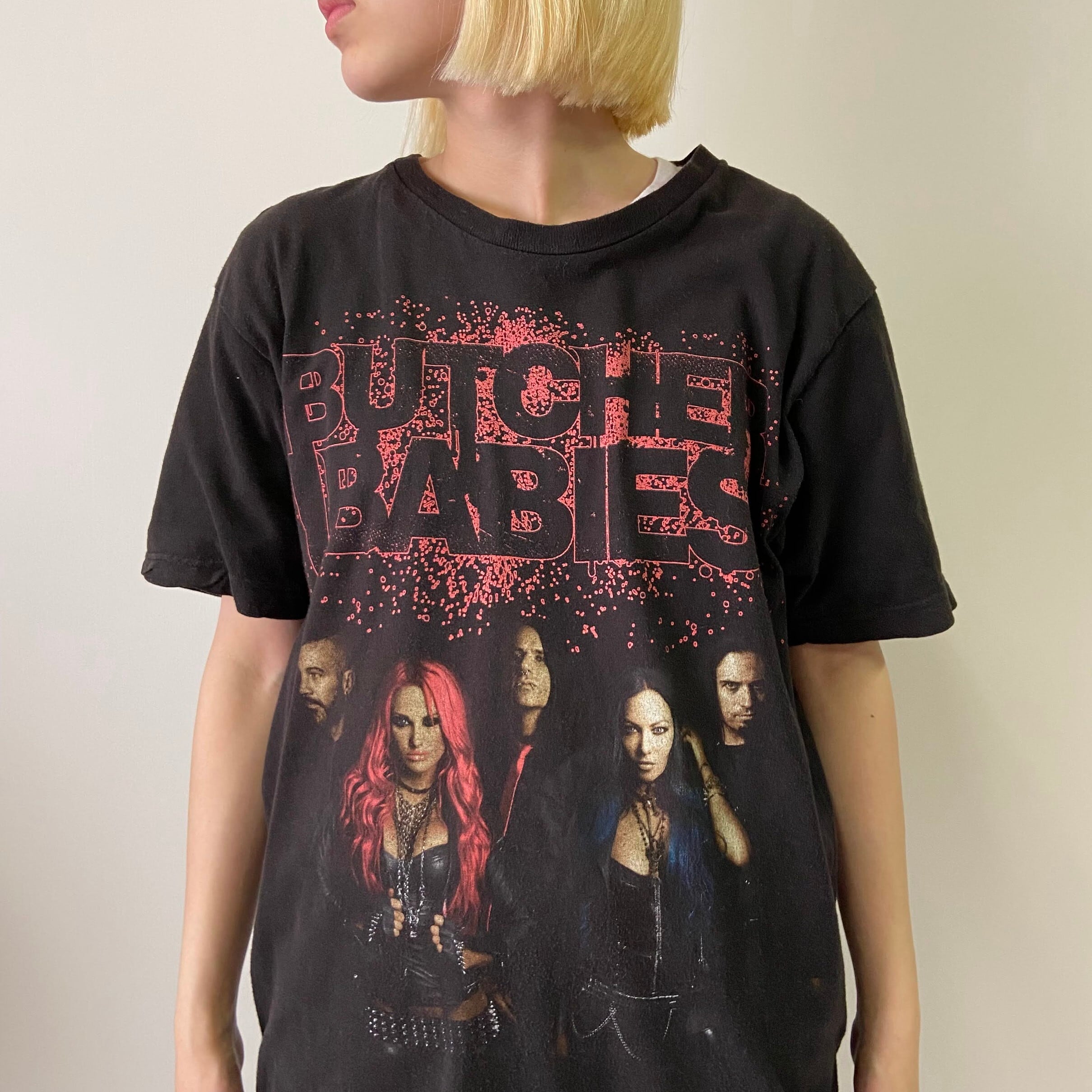 Butcher Babies ブッチャーベイビーズ ヘビメタ フォトプリントtシャツ メンズl 古着 バンドtシャツ ブラック 黒色 Tシャツ Gss07 Cs29 50 Ha10 Cave 古着屋 公式 古着通販サイト Butcher Babies ブッチャーベイビーズ ヘビメタ フォトプリントtシャツ メンズl 古着 バンドtシャツ ブラック 黒色 Tシャツ Gss07 Cs29 50 Ha10 Cave 古着屋 公式 古着通販サイト