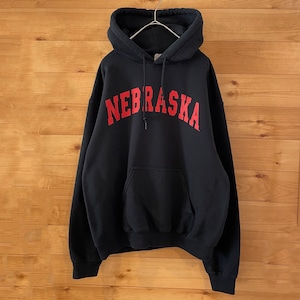 【GILDAN】カレッジ ネブラスカ大学 NEBRASKA アーチロゴ プリント パーカー スウェット プルオーバー フーディー M US古着