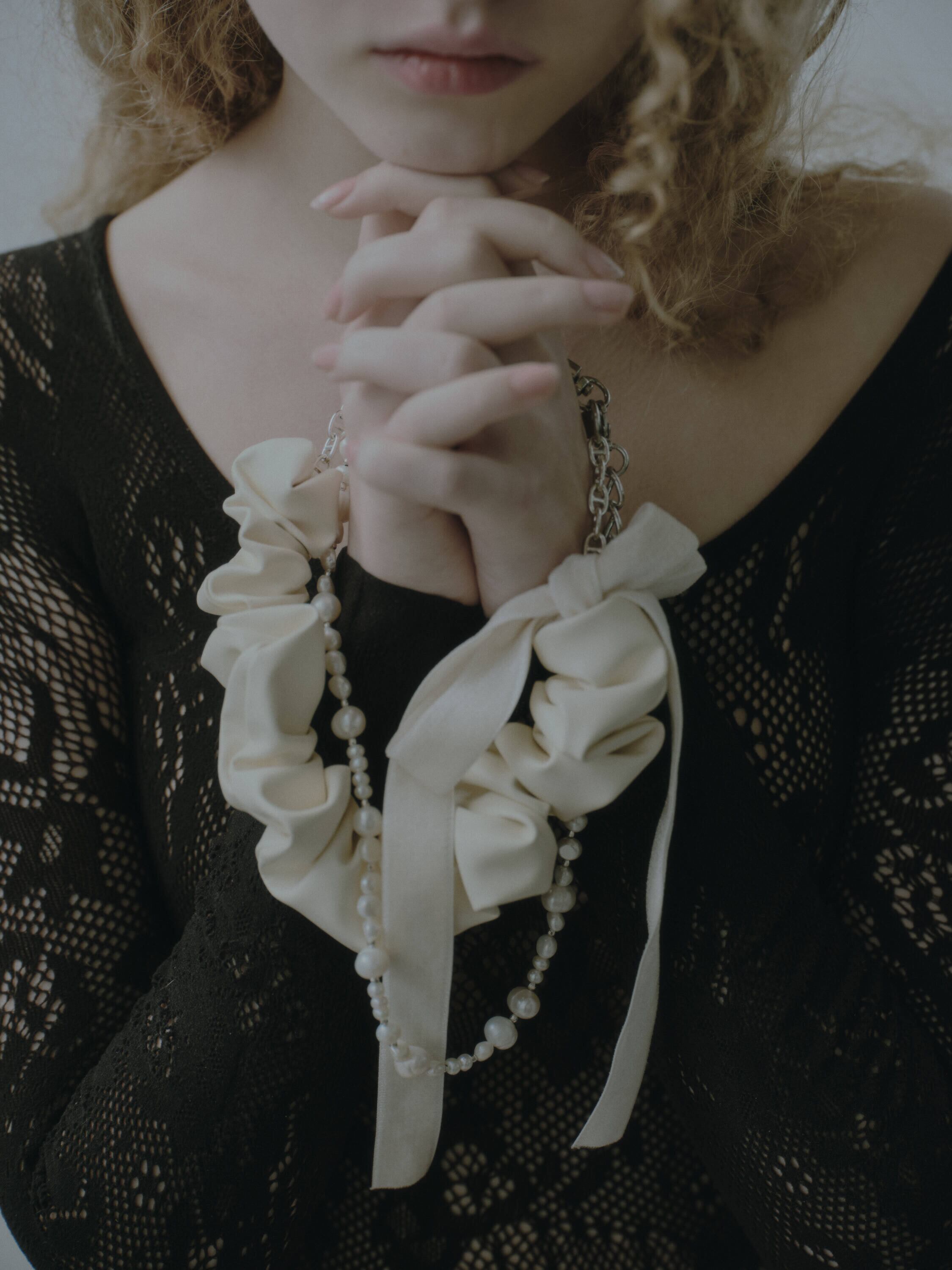 chouchou leather short strap 2way white | uiqut（ユイクト）