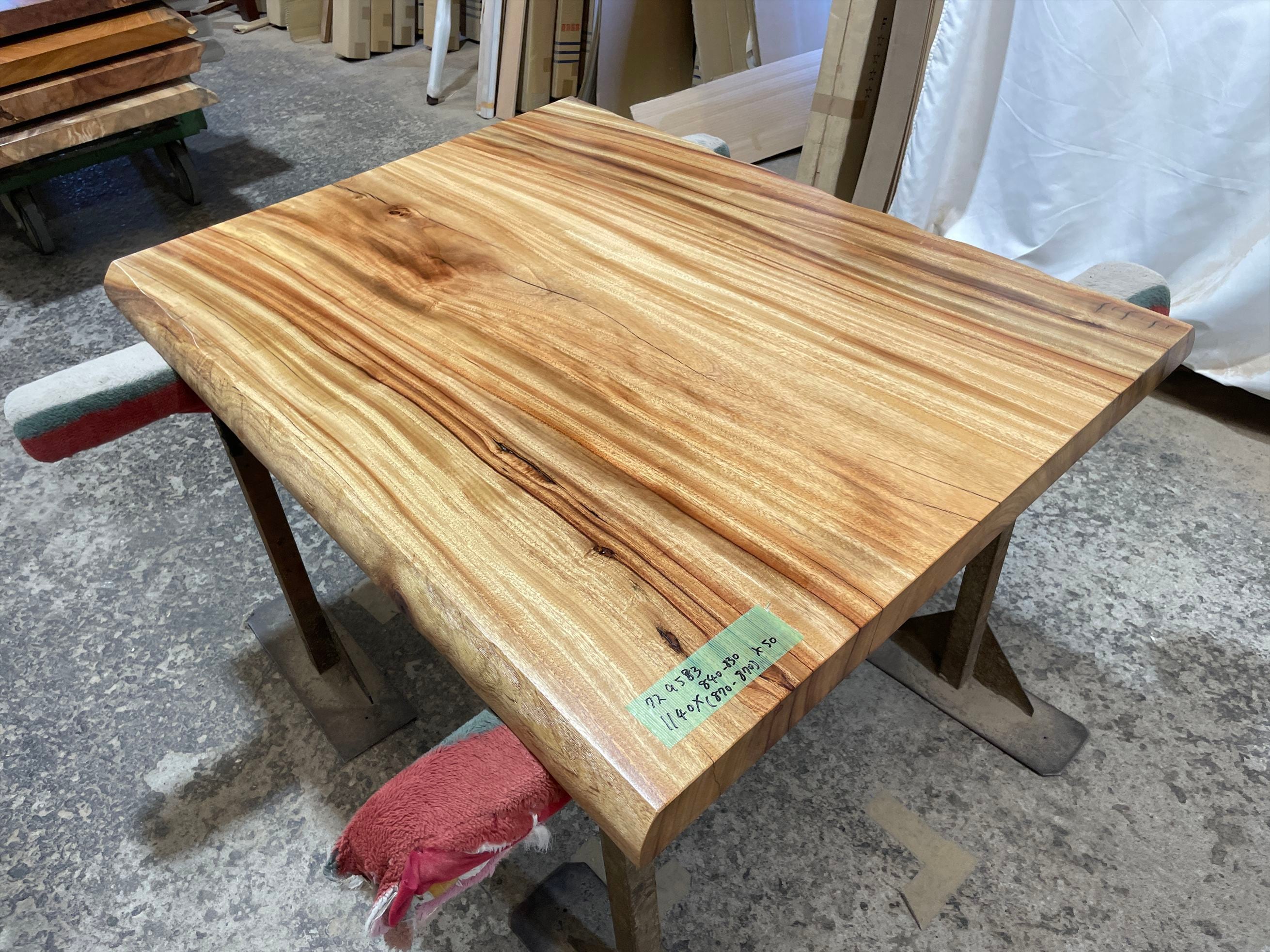 クス9583 楠 一枚板無垢材 1140x840-830x50mm ダイニングテーブル ローテーブル センターテーブル 天板 樟 くすのき