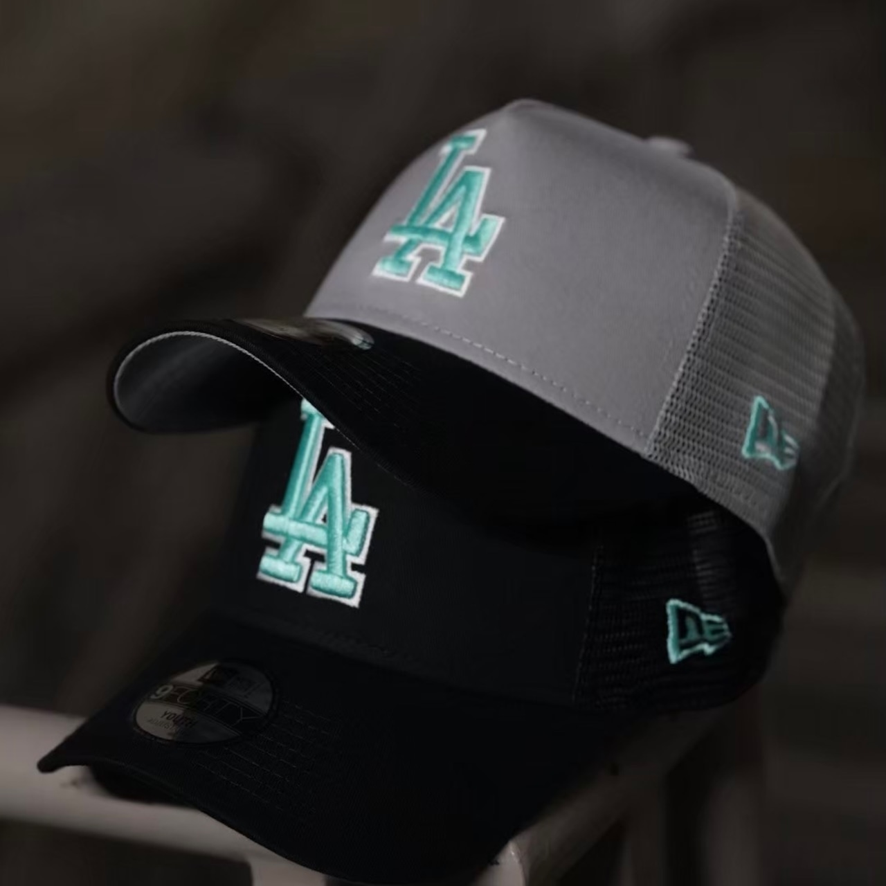 【gifthat別注キッズ】 NEW ERA  Youth(キッズ) 940/9FORTY A-Frame トラッカー ロサンゼルス・ドジャース　BLACK SEAGLASS