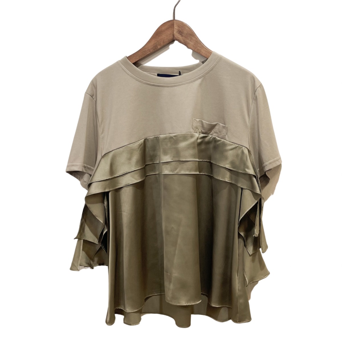 ポリーヌブロー　異素材切替Tシャツ　新品未使用タグ付き ポリーヌブロー 異素材ドッキングTシャツ フリーサイズ(Мサイズ
