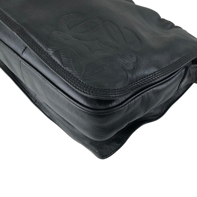 LOEWE ロエベ ショルダーバッグ ブラック アナグラム型押し ナッパレザー 巾着 vintage ヴィンテージ オールド cdbjnf