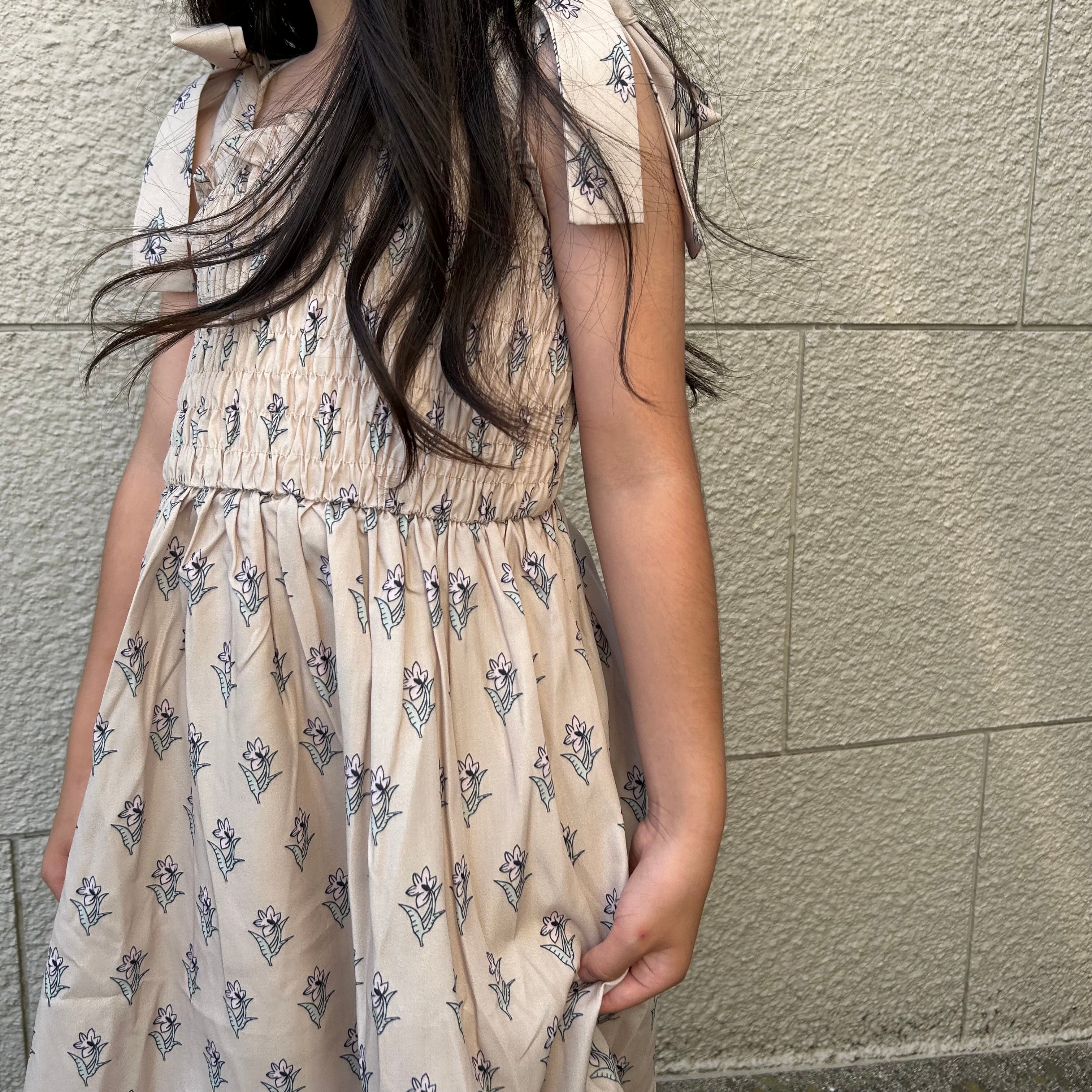 antique flower onepiece