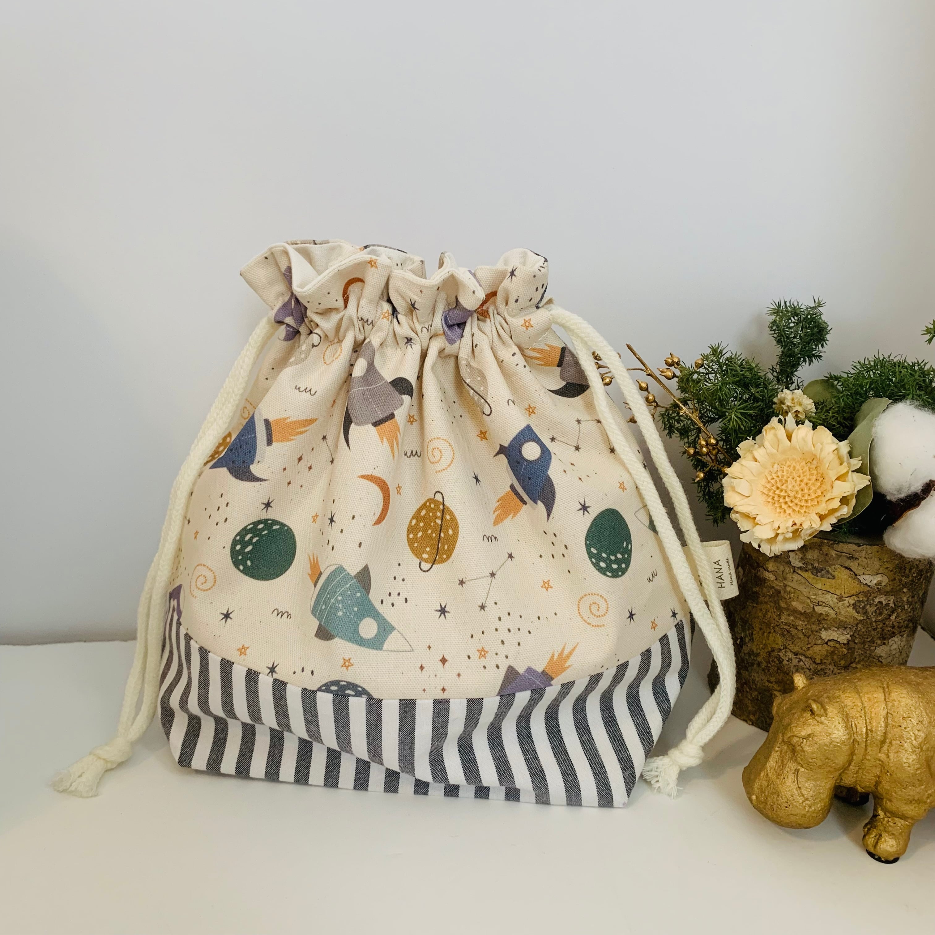 巾着袋M(お弁当袋、オムツポーチ)『ロケット』