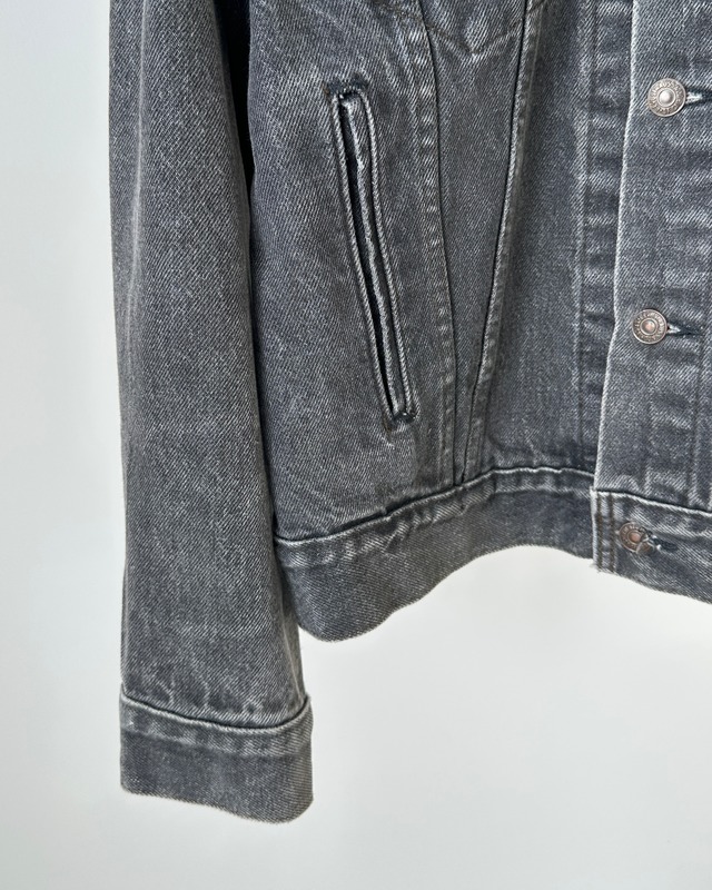 -Levi's- Vintage 80s 36R 70506-0259 Black Denim Jacket made in USA