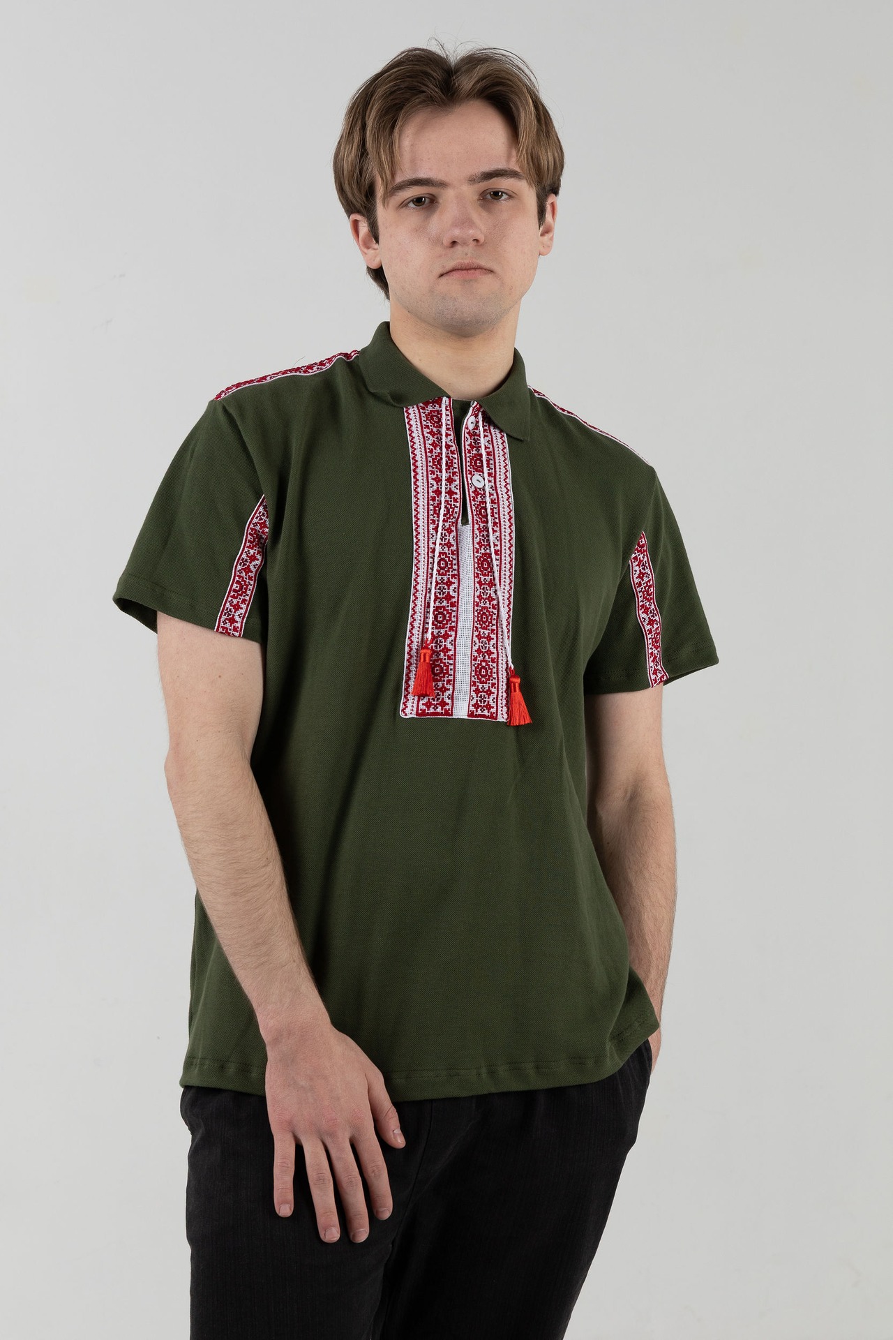 【男女兼用モデル】ウクライナ手刺繍ヴィシヴァンカ　半袖　フリーサイズ - 2