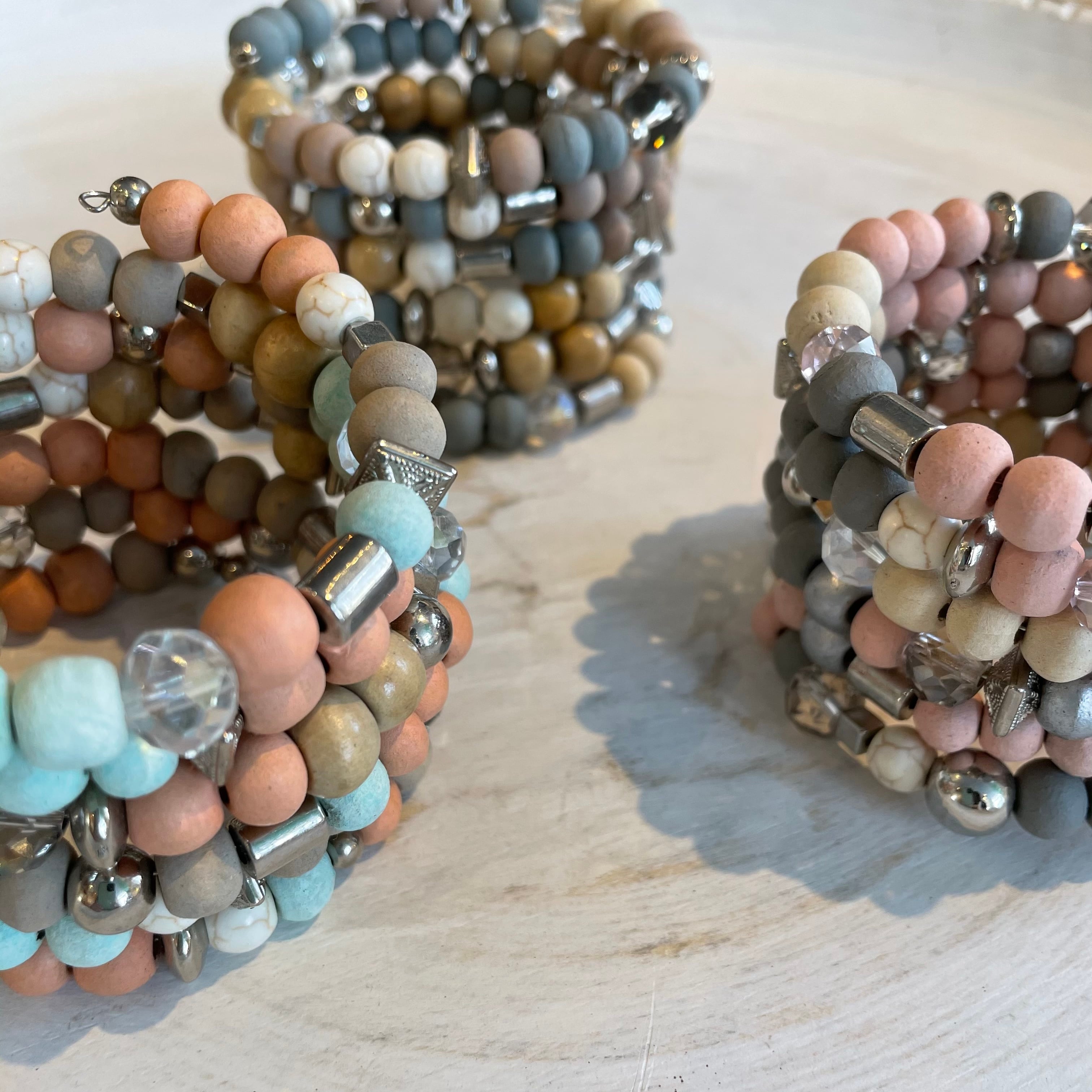 Bracelet ...バリ島 BALI インドネシア リゾート ボタニカル インテリア BOHO アクセサリー ビーズ ブレスレット アンクレット  | SAYAP バリ島直輸入インテリア 雑貨 アクセサリーのお店