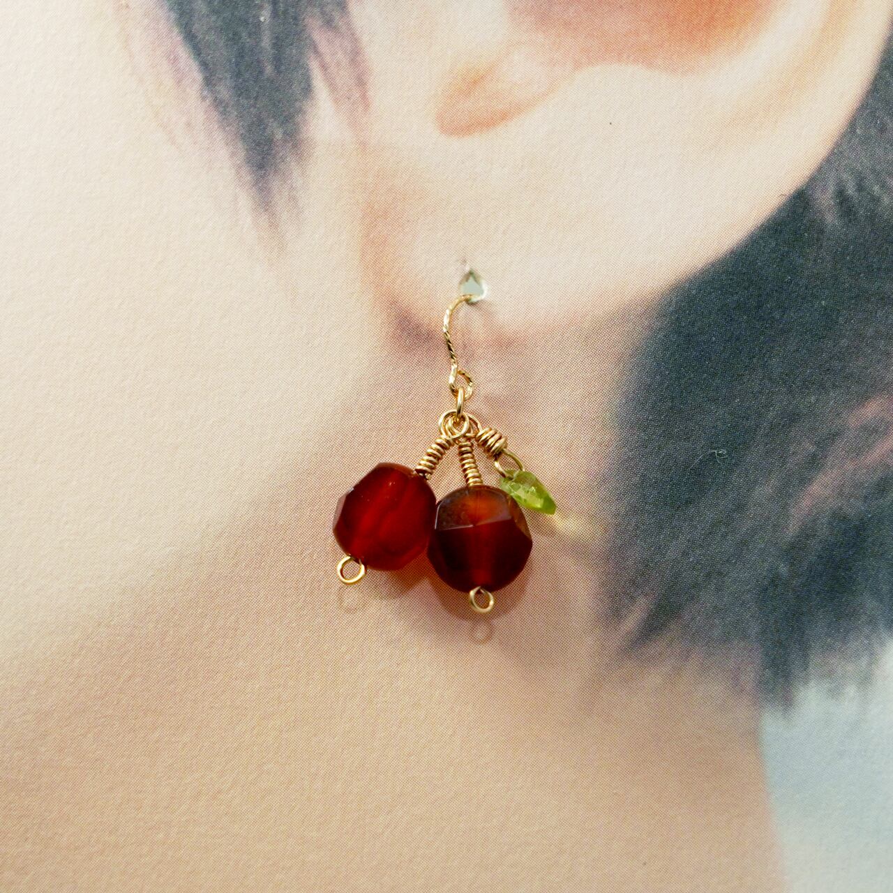 ブルータイガーアイ、カーネリアン、ラピスラズリ　カービング　14kgf ピアス ブルータイガーアイ、カーネリアン、ラピスラズリ カービング 14kgf