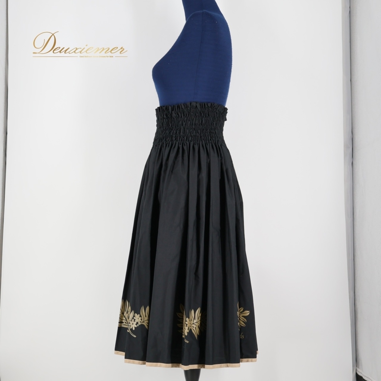 【フラダンス衣装】ブラック パウスカート 黒 ベージュ 花柄 リバーシブル 2way シンプル ハワイアンプリント かわいい ゴム