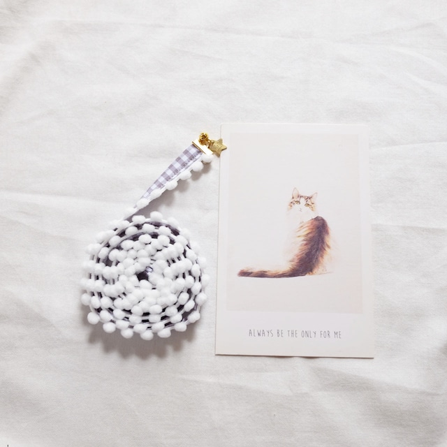 猫が飛びつくひものおもちゃ（ブラックチェック）