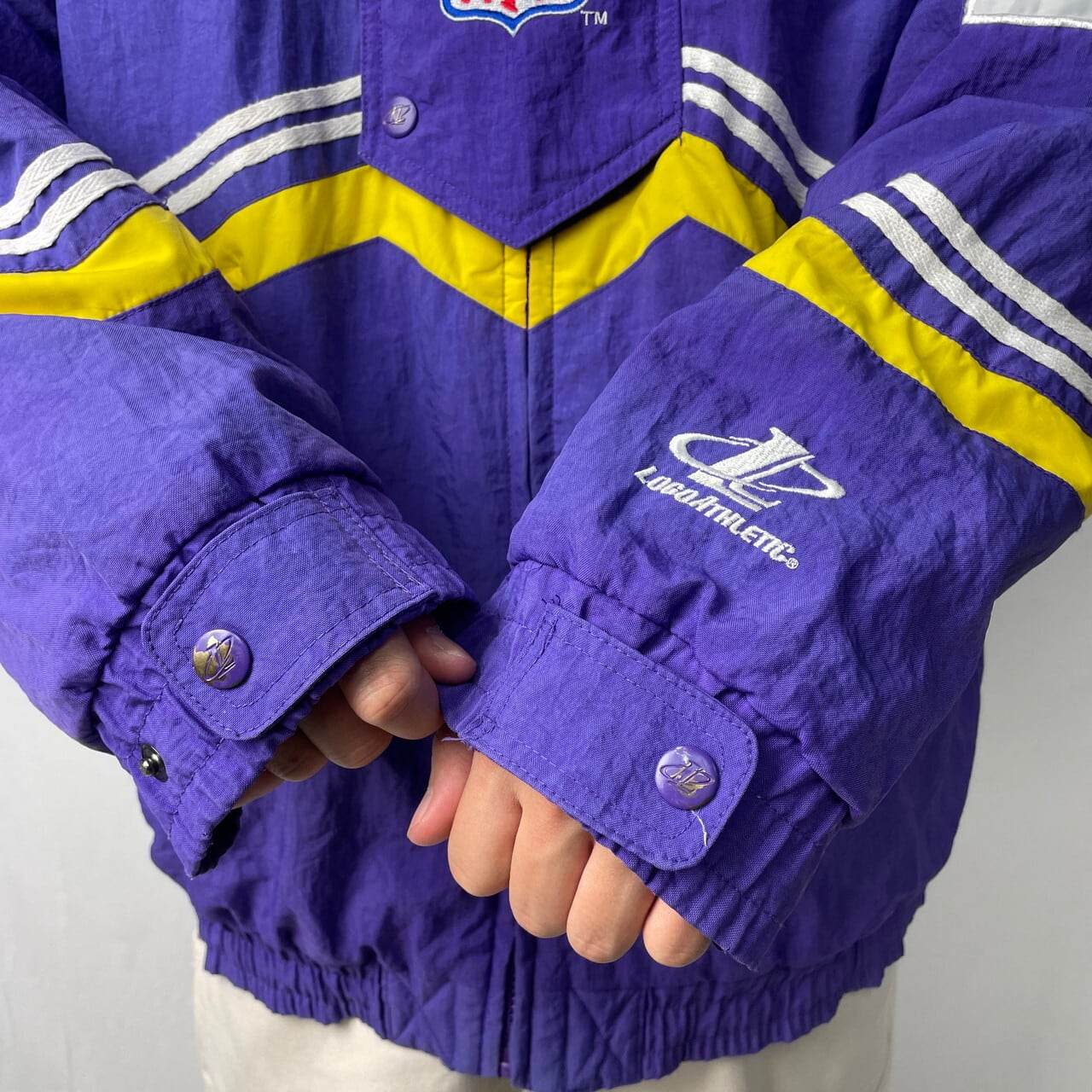 90年代 NFL PRO LINE LOGO ATHLETIC 中綿 ナイロンジャケット ミネソタ