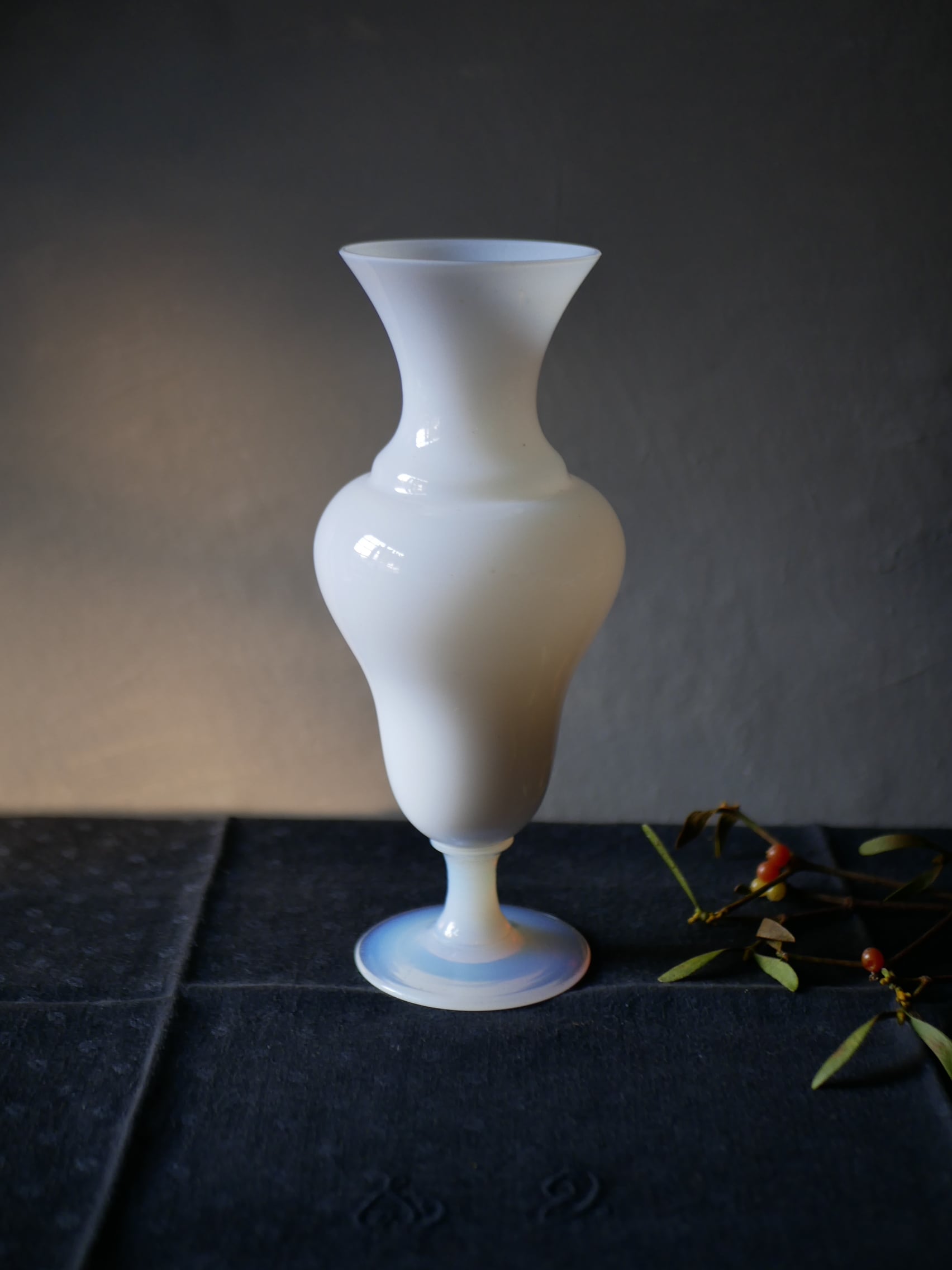 オパリンフラワーベース 花器 花瓶 オパリン フランスヴィンテージ ブロカントのある暮らし