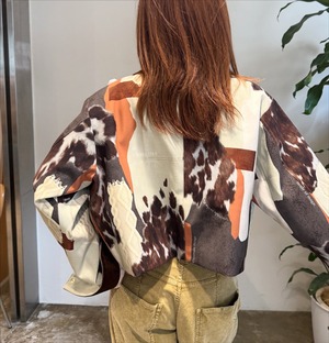 エイミーロウ  Eimee Law カウ柄デニムコラージュPtボアカラーJK