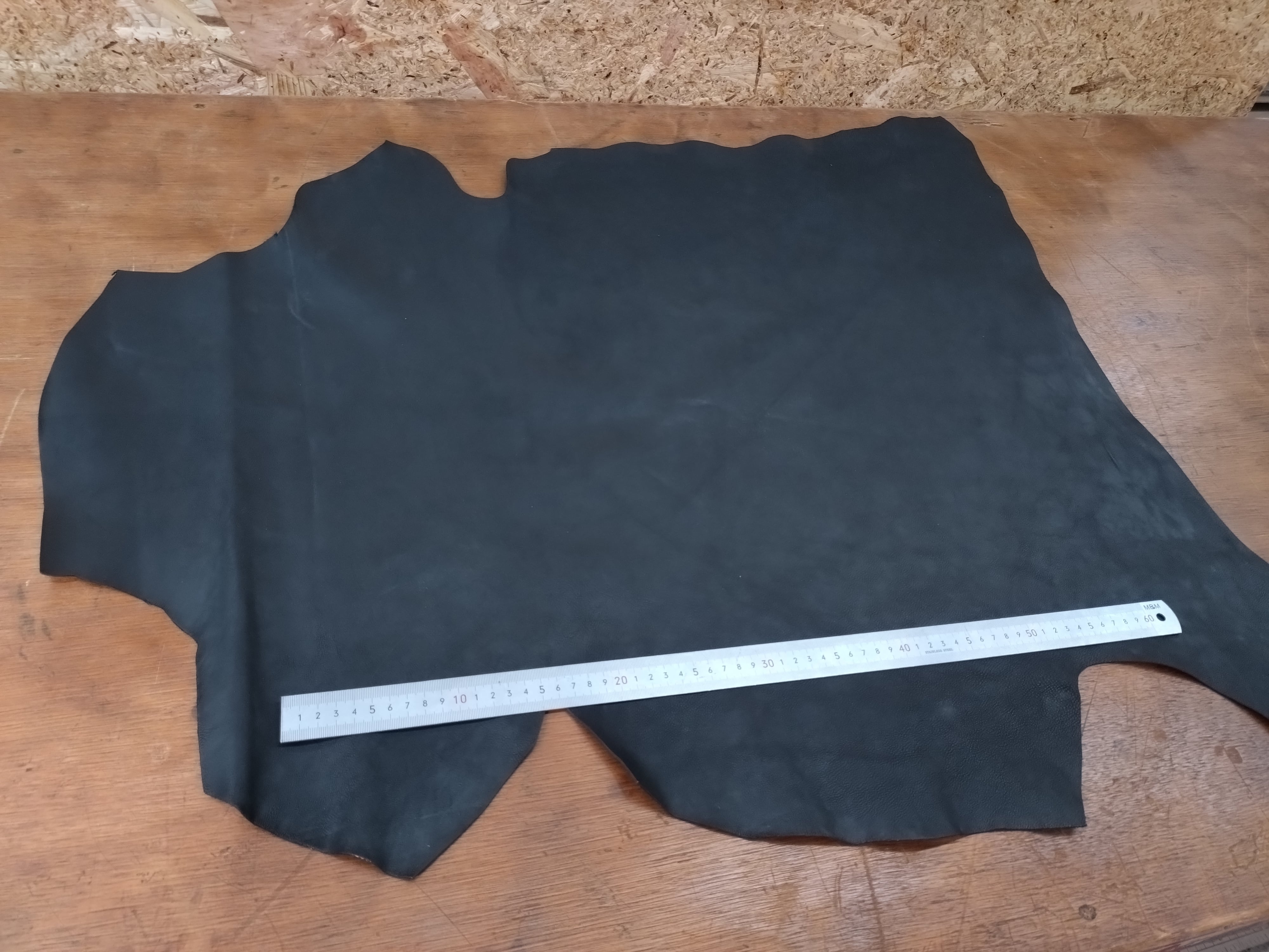 山羊革 ワックスゴートレザー/55DS/黒 | Good Leather