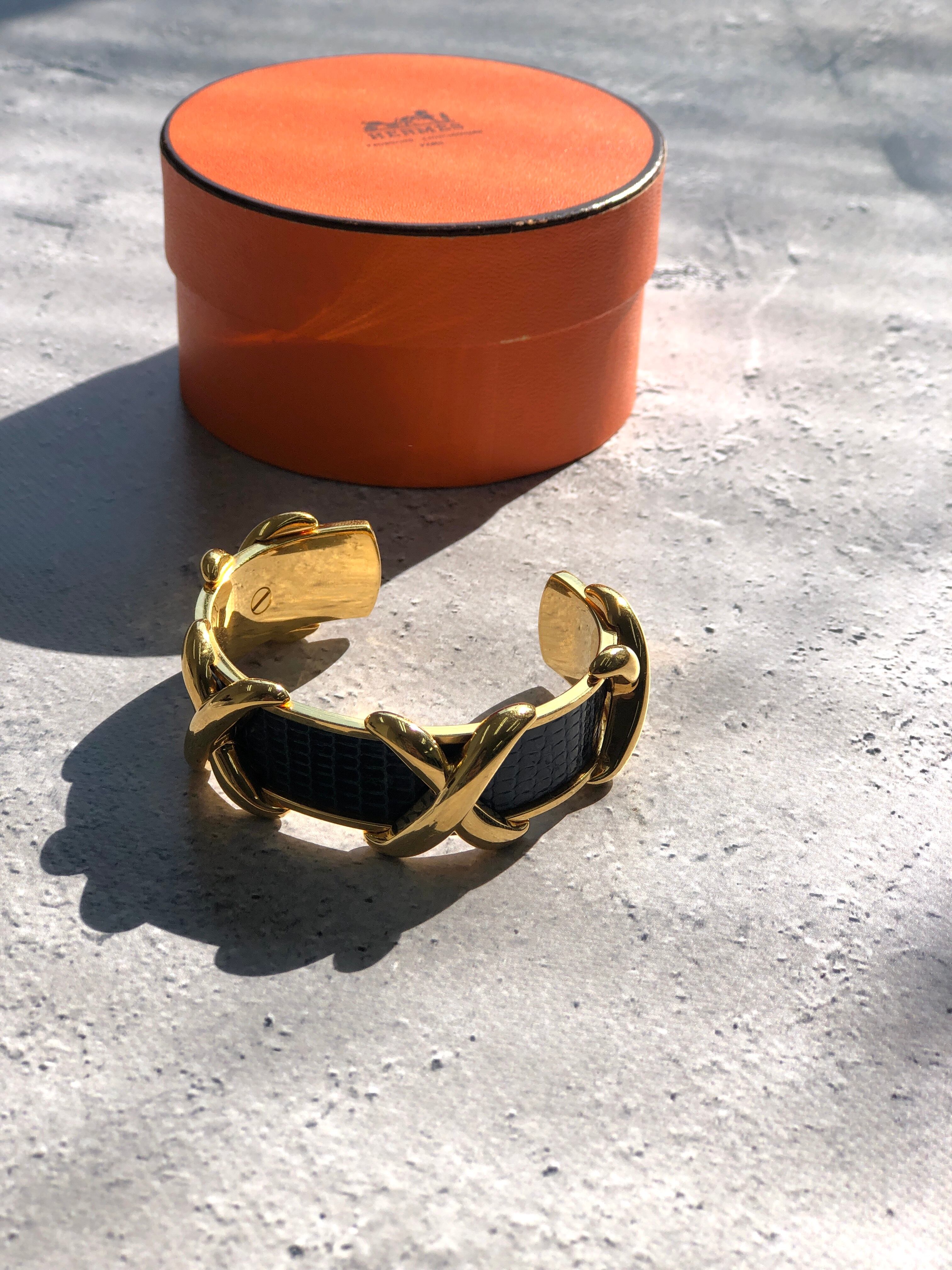 HERMES エルメス リザード クロス バングル ネイビー×ゴールド HERMES エルメス リザード クロス バングル ネイビー×ゴールド