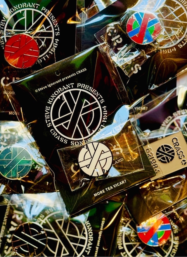 再入荷!CRASS / Steve Ignorant presents CRASS ピンバッジ