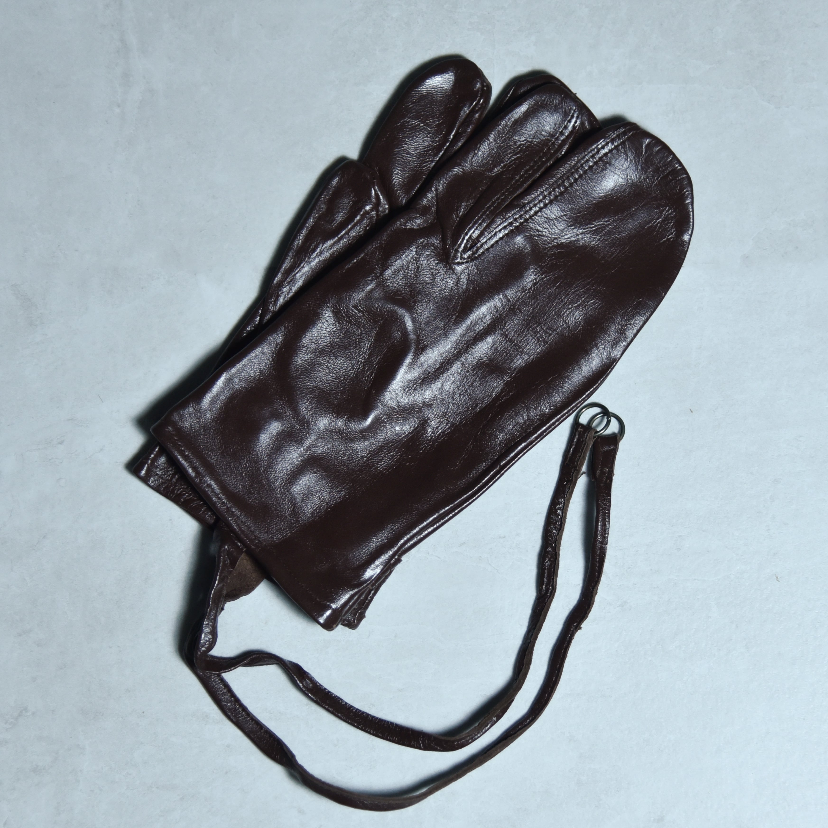 DEAD STOCK】Sweadish Army Leather Trigger Mitten Globe