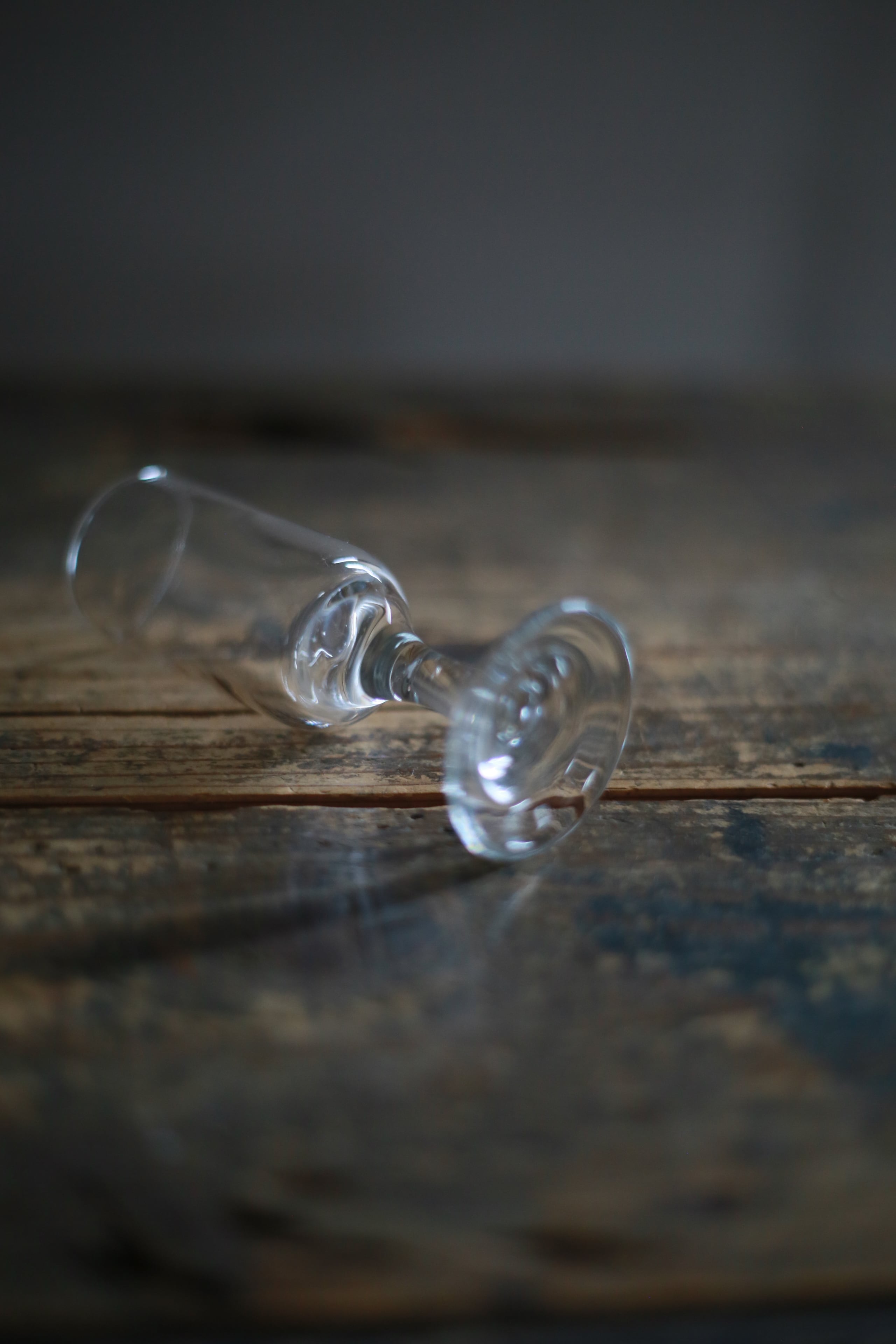 古いフランスのビストログラス