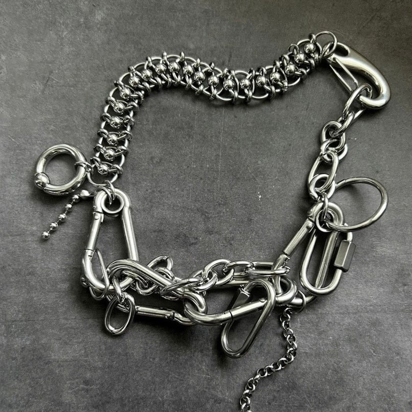 carabiner necklace | VENE