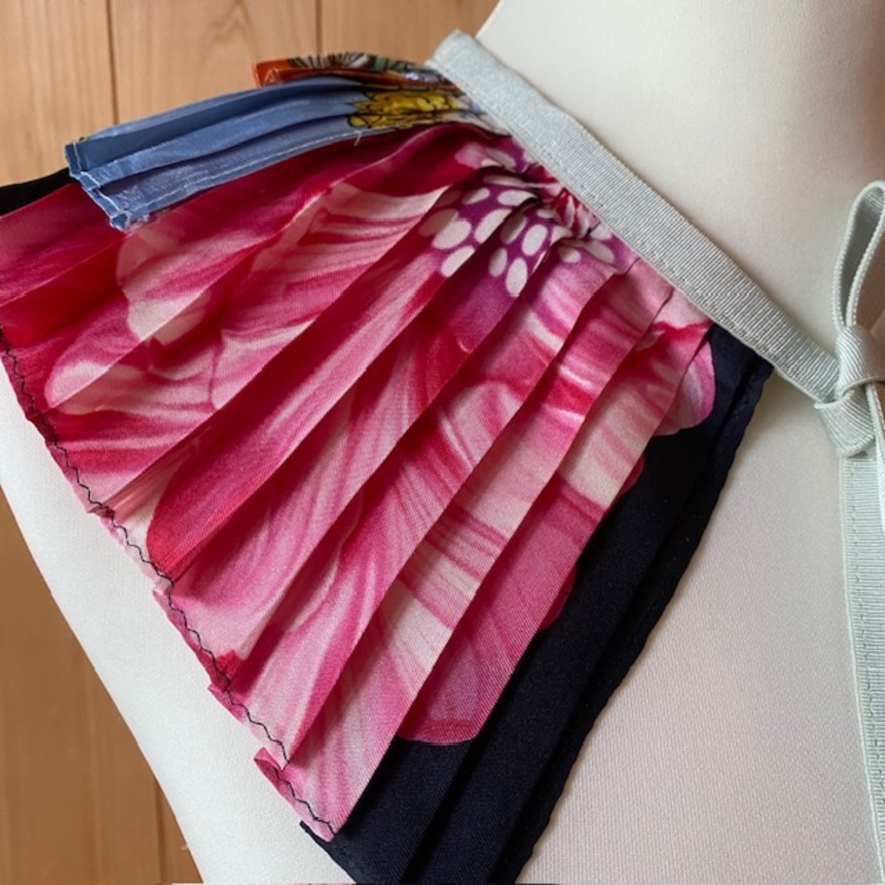 yes!yes!非非：mix pleats collar