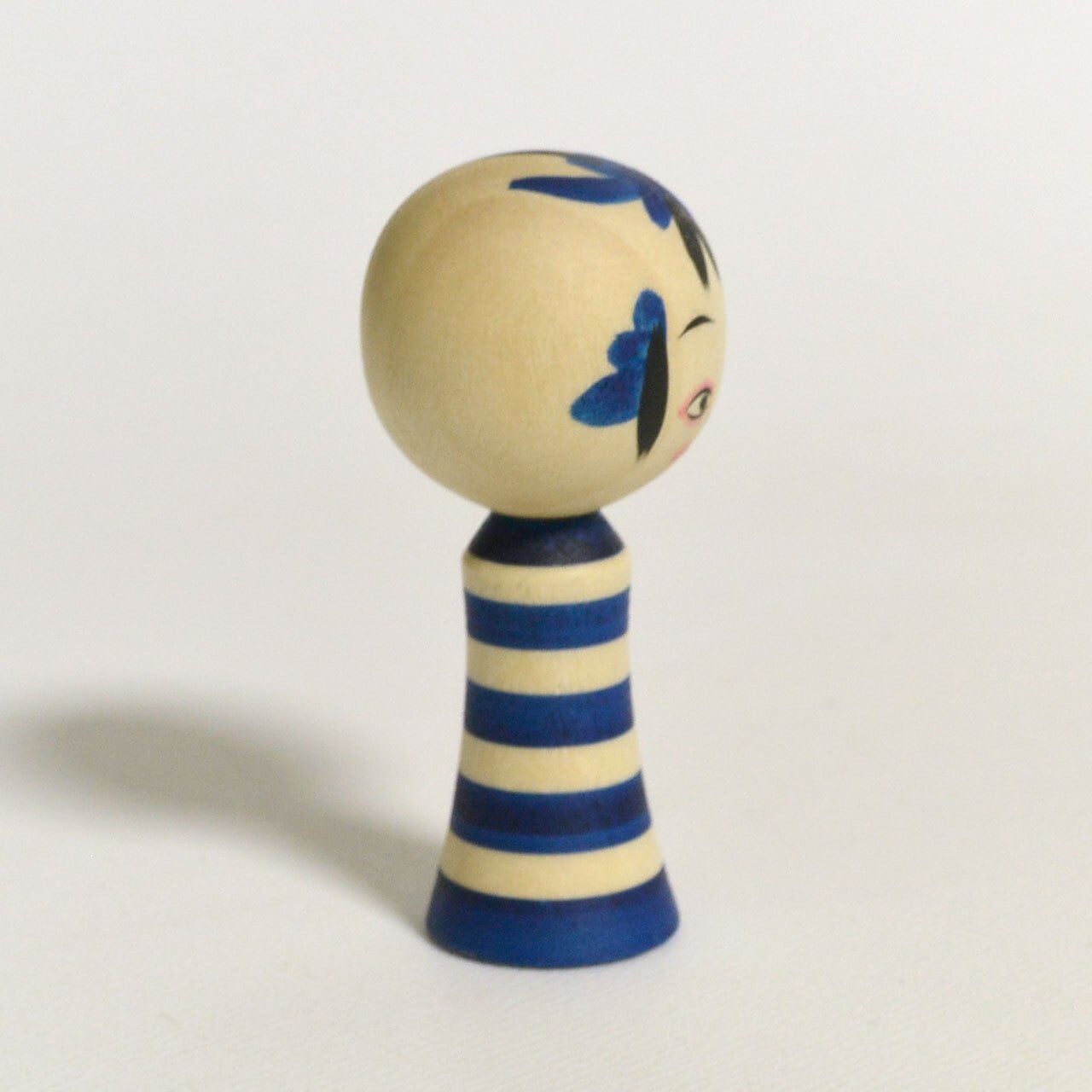 青*×様 三作 こけし 青のこけし（青のシリーズ） 約2寸 約6cm 鈴木明 工人（作並系）#2282