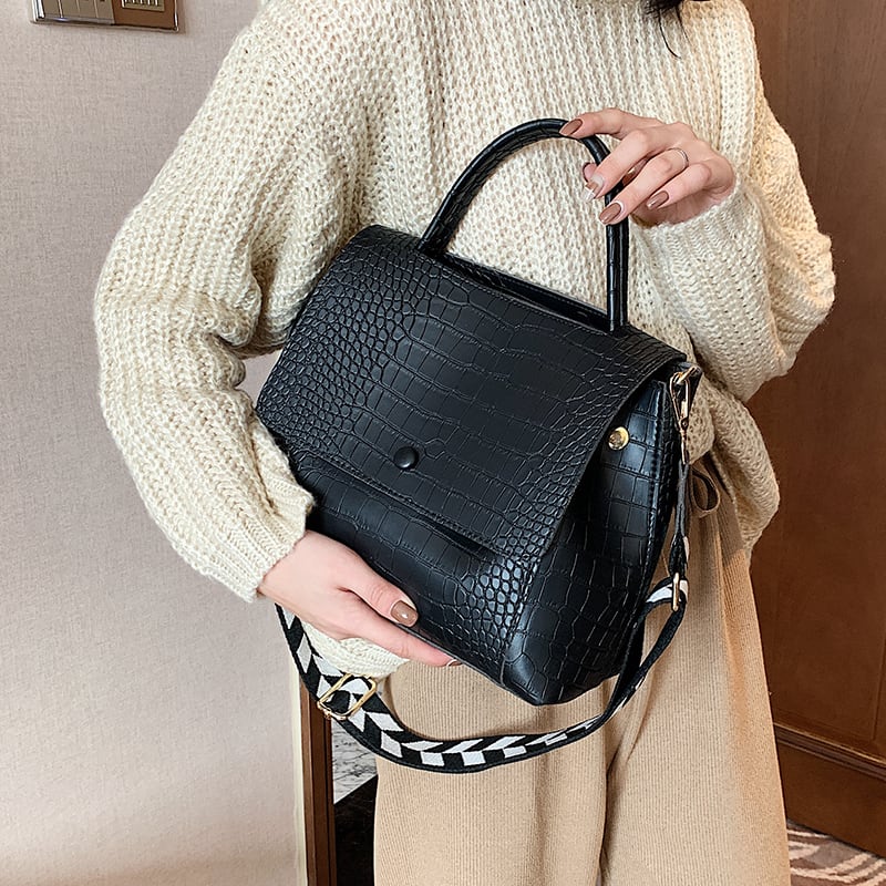 パターンオータムウィンターレッド 秋物 冬物 ハンドバッグ 手作りハンドバック52733899332