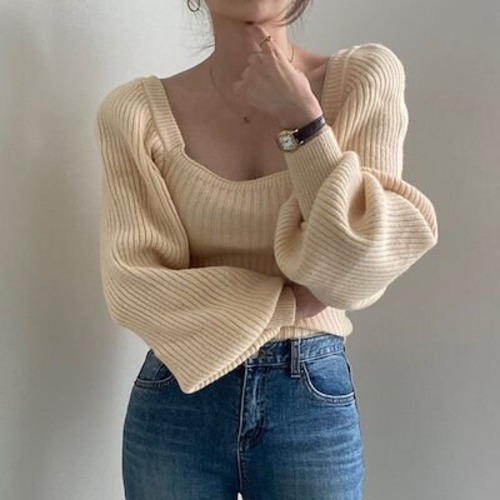 ニットベストレトロな雰囲気のスクエアネックスリーブ純色ニットトップス女性秋冬保温下地長袖痩せ見えウエ