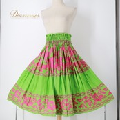 フラダンス 衣装 パウスカート グリーン系 ハイビスカス柄 ハワイアンプリント アロハ フラ ダンス レッスン 練習 華やか 鮮やか かわいい おしゃれ シングル スカート フレア ふんわり 軽やか ピンク系 ピンク 黄緑 フラダンス衣装 アロハシャツ 練習着 ハイビスカス柄スカート カジュアル スカートファッション お洒落