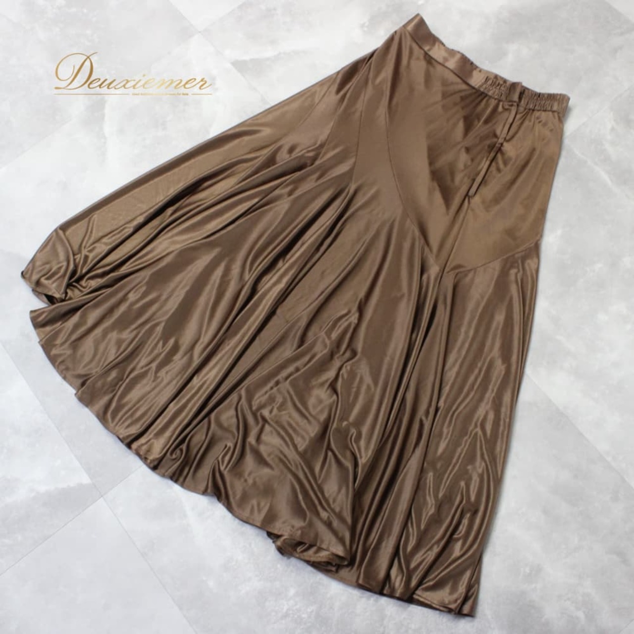 社交ダンス 衣装 スタンダード スカート レッスンウェア レディース ブラウン系 茶色 無地 フォーマル シンプル 練習着 上品 気品 ステージ衣装 フレアスカート デザイン 練習用 レッスン用 大人 きれいめ ステージ 日本製 ポリエステル フロントファスナー 長め丈 落ち着いた フィット感 ダンス 発表会 舞台 衣裳 ダンスウェア モダン スタンダード用