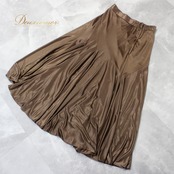 社交ダンス 衣装 スタンダード スカート レッスンウェア レディース ブラウン系 茶色 無地 フォーマル シンプル 練習着 上品 気品 ステージ衣装 フレアスカート デザイン 練習用 レッスン用 大人 きれいめ ステージ 日本製 ポリエステル フロントファスナー 長め丈 落ち着いた フィット感 ダンス 発表会 舞台 衣裳 ダンスウェア モダン スタンダード用