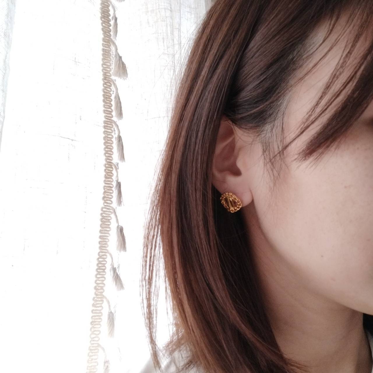 ゴールド飾りチェーンボタンピアス | sukonbu