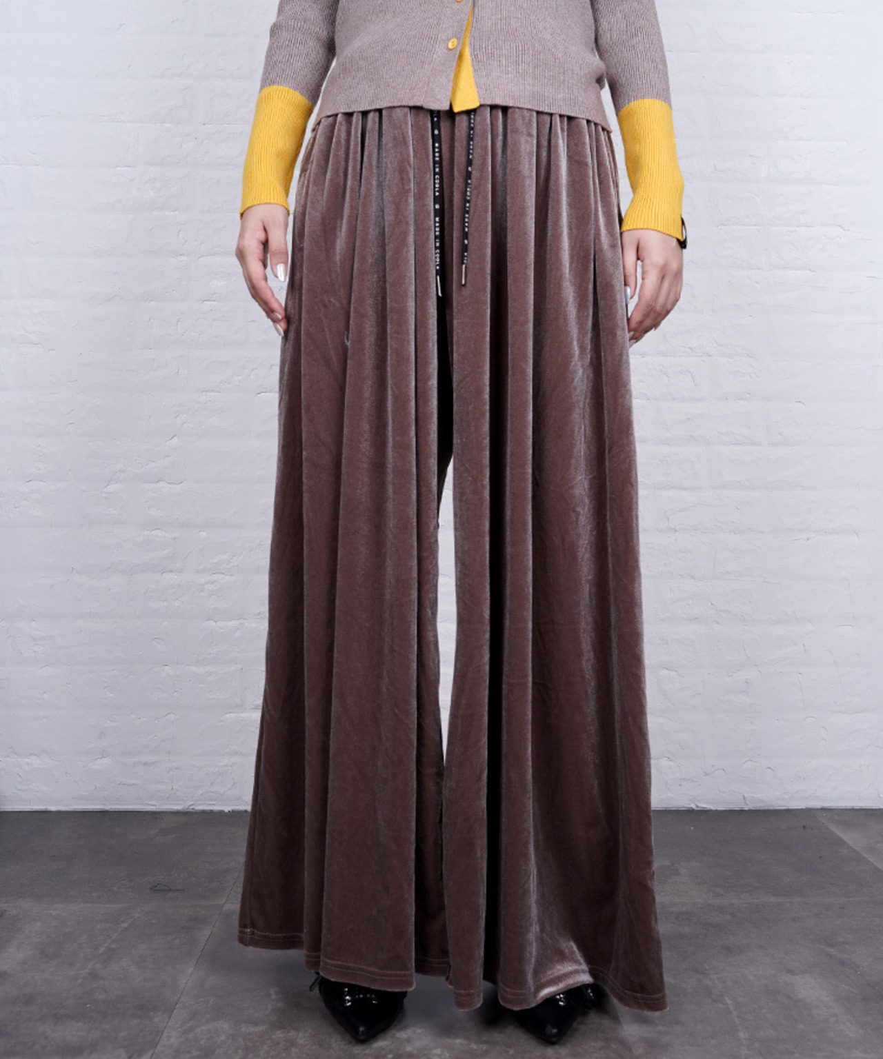 【直営限定ITEM】ベロアフレアワイドパンツ (BROWN)　CQ-47127H