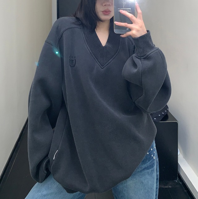 logo V-neck sweatshirt　ロゴVネックスウェットシャツ　J1564